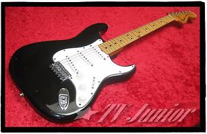 VINTAGE 1975 FENDER STRATOCASTER NON-TREM. BLACK. VINTAGE SEYMOUR DUNCAN P/UP'S