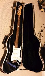1998 Black American Stratocaster Electric Guitar EXCELLENT condition with case +