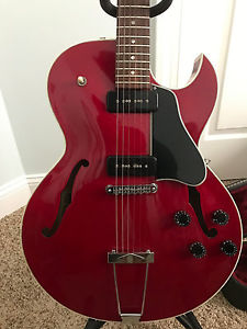 Cherry Red Gibson ES135 Semi-Hollow Body Guitar