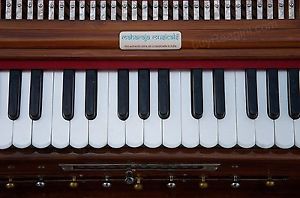 Harmonium Folding Teak Wood Harmonium Coupler 3 Reed Function 13 Scale Changer