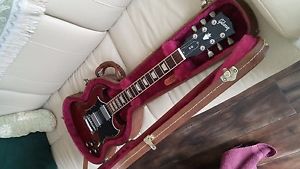 Gibson SG Standard Heritage Cherry 2005 Electric Guitar; Made in the USA