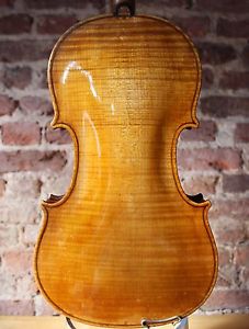 A Very Beautiful Old Vintage Violin !!!
