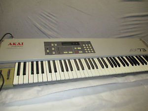 AKAI AX 73 SYNTHESIZER