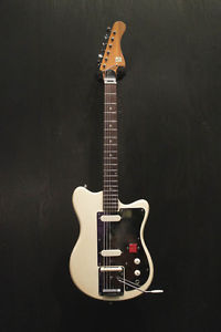 VICTOR SG-12 Vintage Electric Guitar Bizarre 1960s White Rare F/S Made in Japan
