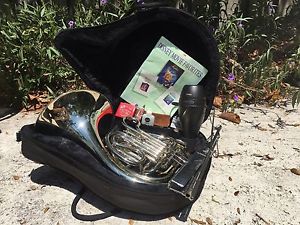 HOLTON FARKAS FRENCH HORN H179