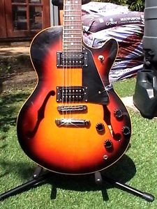 Rare UK Handmade Pete Back Custom semi with hard case!