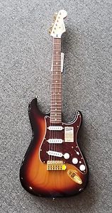 STORE DEMO FENDER DELUXE PLAYERS STRAT ELECTRIC GUITAR  $0 CONT. US SHIPPING