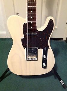 Fret King Country Classic Green Label Ice White