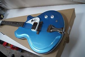 Supro Sahara Electric Guitar ~ Wedgwood Blue 1570WB