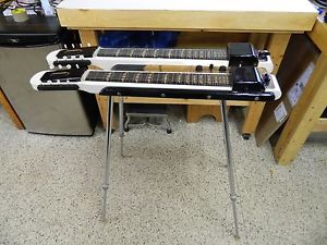 Lapsteel Guitar Model 1050