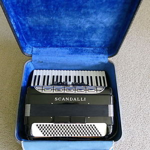 Scandalli Accordion Silvana VII 7 Shifts CUSTOM BUILT ~ Italy N382/35 & Hard Cas