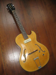 Vintage 1959 Guild T-100 guitar blonde