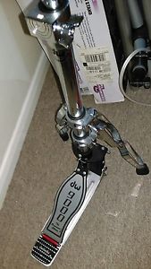 dw 9000 pedal and zildjian Armand 14 inche cymbals. New.