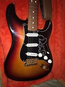 Fender Artist Series SRV Stevie Ray Vaughan Stratocaster with hardshell case