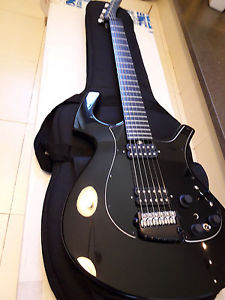 PARKER NFVM/B NITEFLY VIBRATO black chitarra elettrica