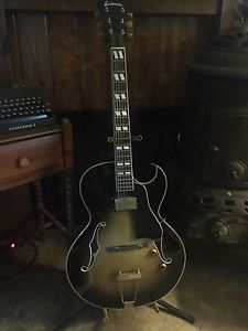 Eastman AR371E_SB Arch top Guitar