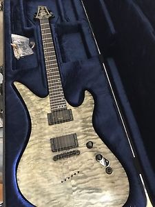 Schecter 40TH Anneversary Avenger w/ Schecter hard shell case