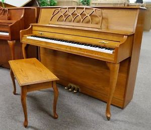 Baldwin Decorator Console Piano-Oak