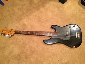 Fender Precision P Bass Guitar Road Worn  Relic Active EMG pickups