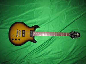 Hamer Special USA p 90 Tabaco Sunburst Finish Double Cutaway