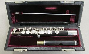 Gemeinhardt Professional Piccolo 4W with Case Serial No 8147
