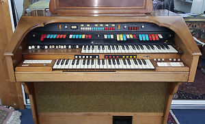 Hammond Orgel Aurora Classic modell 132  + Leslie 720  diverse zubehöre
