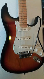 1998 Fender American Deluxe Stratocaster - Sunburst with Maple Neck