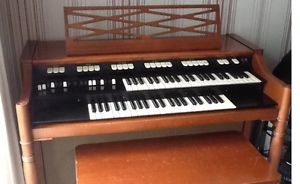 Hammond Organ M100