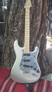 Fender Stratocaster Electric Guitar American Deluxe