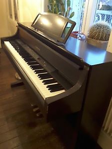 piano yamaha excellent etat
