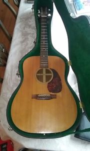Martin D-18 1965  with case