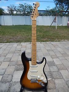 USA Fender Stratocaster Classic 50th Anniversary w Case 100% Genuine FENDER