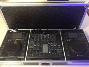 2xPioneer CDJ 2000nsx / 1xPioneer DJM 2000nxs / Flight Case