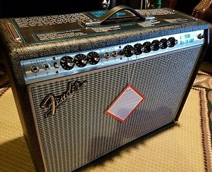 Limited Edition Fender 68 Vibrolux-Reverb 35 watt Guitar Amp - Gunmetal Gray