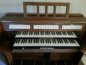 Johannus opus 250 full pedal board organ