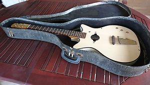 Vintage Original USA Danelectro Convertible guitar 1960's