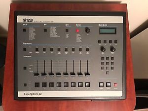 Emu SP1200 Vintage Sampler + Massive Disk Sample Library + cables and more