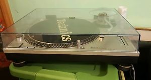 Technics Turntable SL-1200MK2