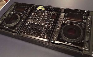 Pioneer CDJ-2000 DJM-900 Nexus w/ Odyssey Coffin Case