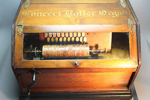 Antique Late 19th Century Concert Roller Organ in Very Good Condition