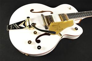 Gretsch G6136T-WHT Players Edition Falcon with String-Thru Bigsby - White (746)