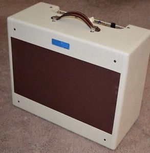 Tweed Deluxe amplifier clone 5E3 chassi w/5D3 wide panel syle cabinet, tube amp