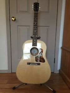 Gibson 2017 J-35 Acoustic Guitar