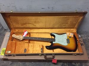 FENDER AMERICAN VINTAGE '59 STRATOCASTER RW 3TSB