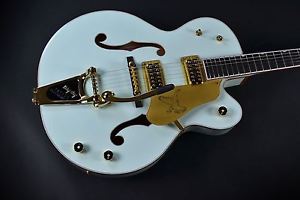 Gretsch G6136T LIMITED EDITION FALCON - Creme De Marine