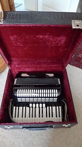 Akkordeon Hohner Concerto III neu gestimmt!