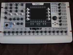 ARTURIA ORIGIN RACK    WORLDWIDE SHIPIING