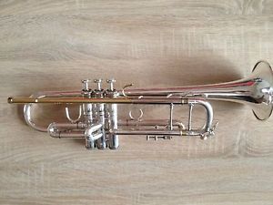 Vincent Bach Stradivarius 43G ML / Melk MTV 525