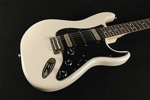 Fender Standard Stratocaster HSH Rosewood Fingerboard Olympic White 149200505