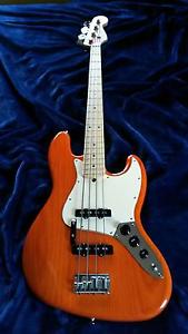 Fender Jazz Bass in Sunset Orange - flawless